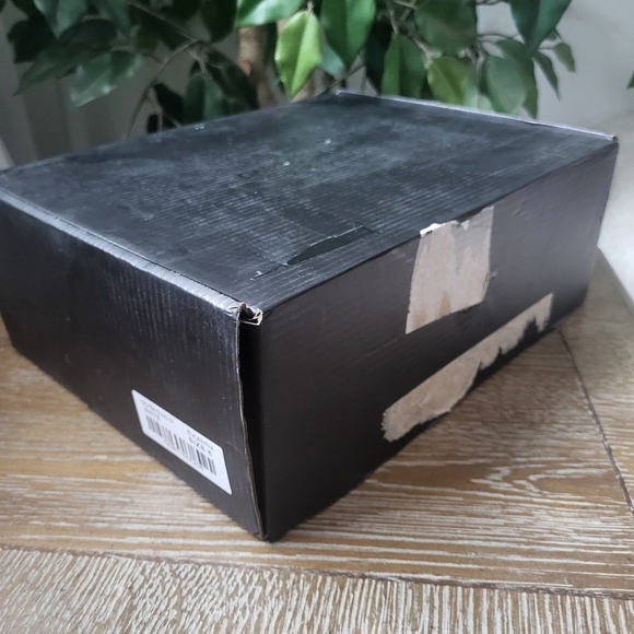 NWT Gabrielle Union Women's Evianna White Weave Thong Slip On Sandal Size 6 - Picture 11 of 11